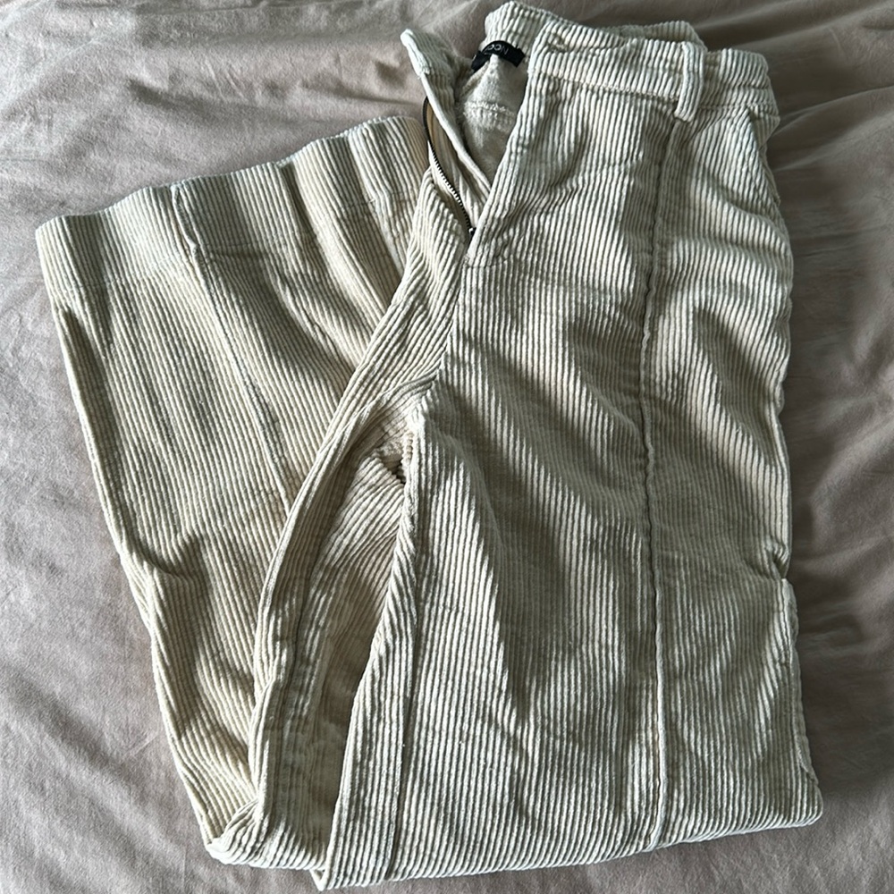 Wide leg corduroy pant